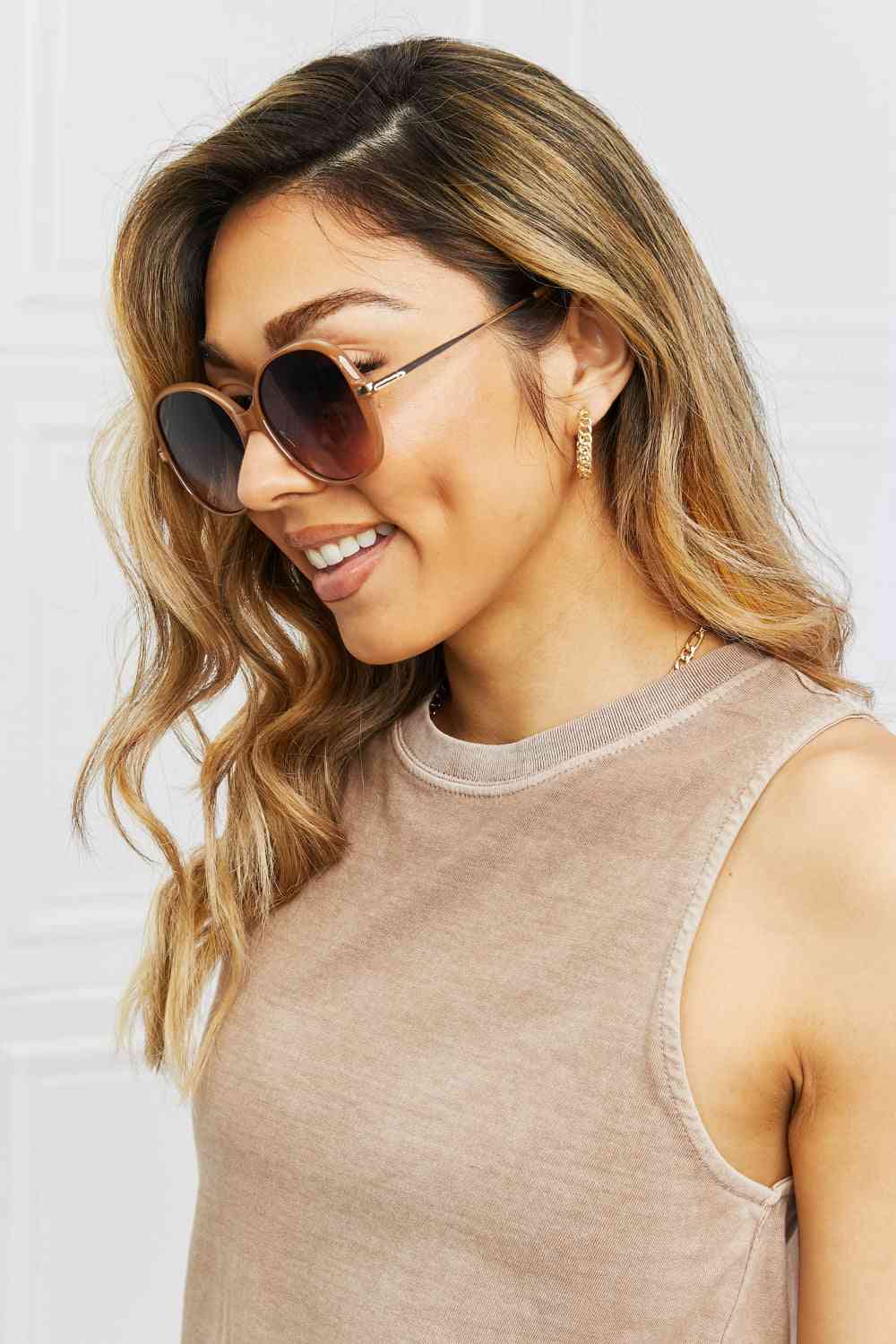 Metal-Plastic Hybrid Full Rim Shades